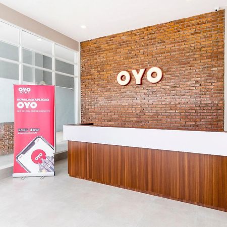 Super Oyo 360 Mangaan Residence Medan Buitenkant foto