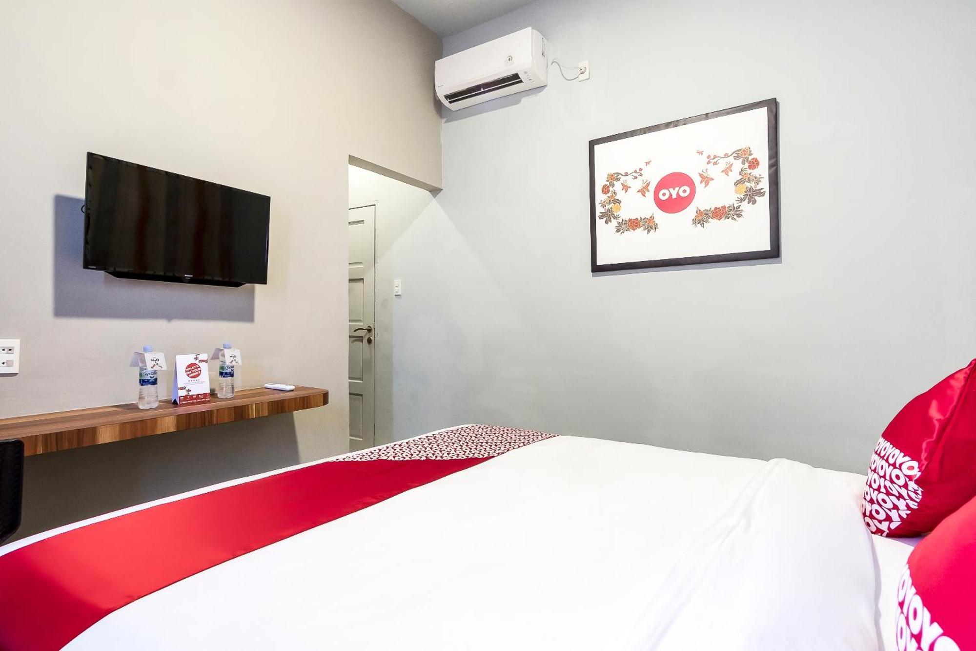 Super Oyo 360 Mangaan Residence Medan Buitenkant foto