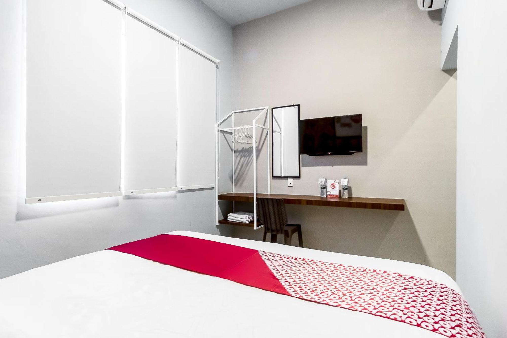 Super Oyo 360 Mangaan Residence Medan Buitenkant foto