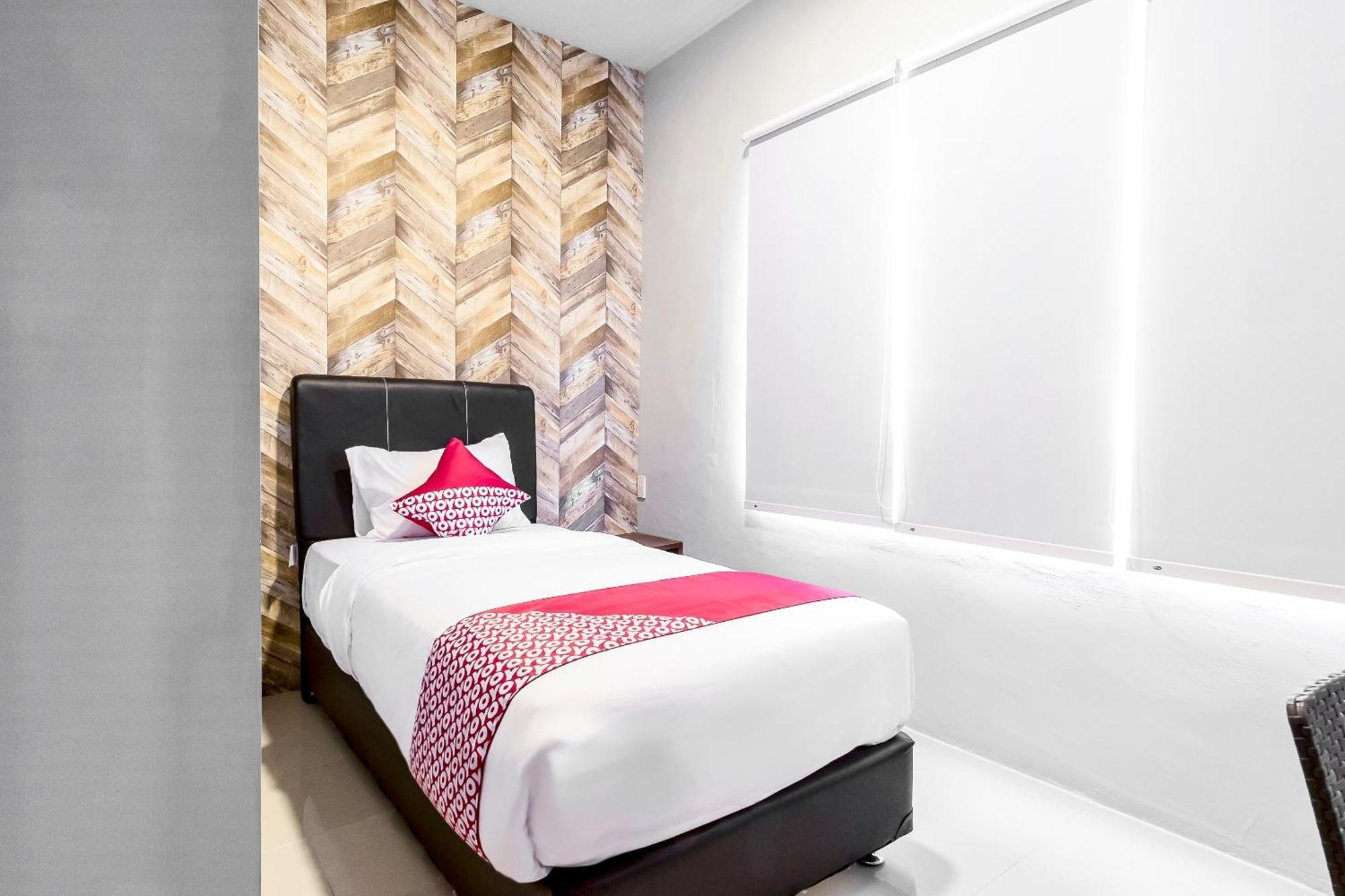 Super Oyo 360 Mangaan Residence Medan Buitenkant foto